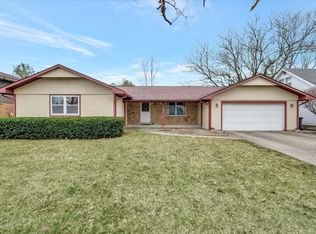 2307 Boudreau Dr, Urbana, IL