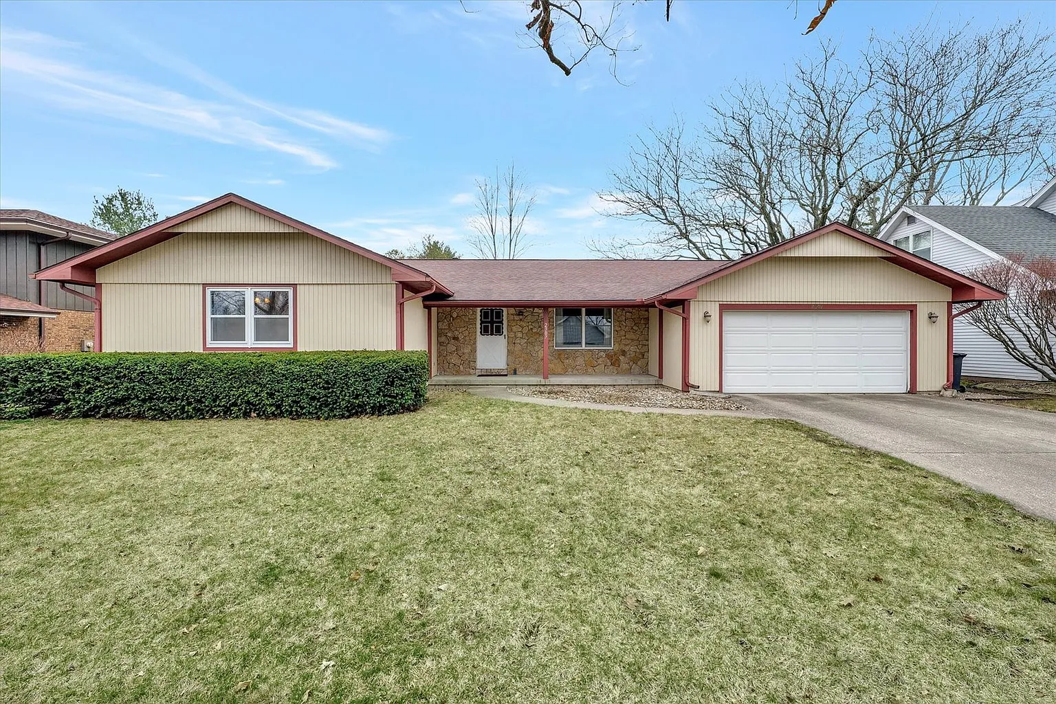 2307 Boudreau Dr photo 1