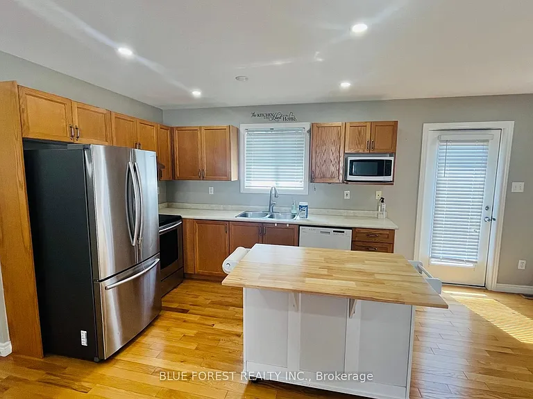1828 Marconi Blvd — Photo 8
