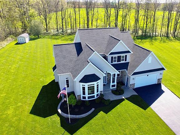 2nd image of 12 Shenandoah E