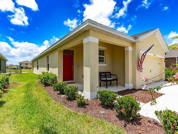 3rd image of 10982 SW Robbia Way