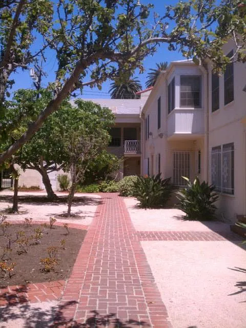 1029 2nd St — Photo 1