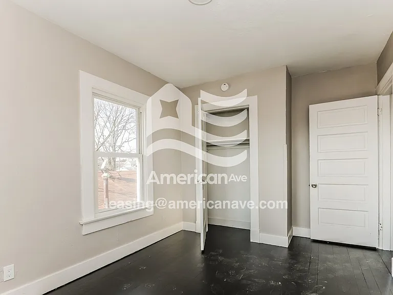 123921_012_wm_-_bedroom_13556550.jpg