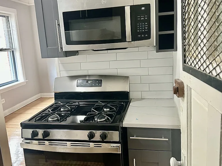 1348 W Hood Ave #1A — Photo 3