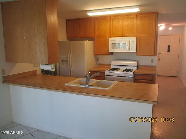 1022 Plaza Topaz — Photo 5