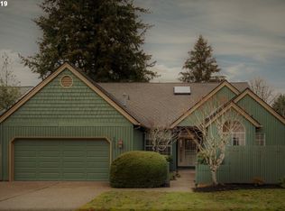 5835 SW Langford Ln, Lake Oswego, OR 97035