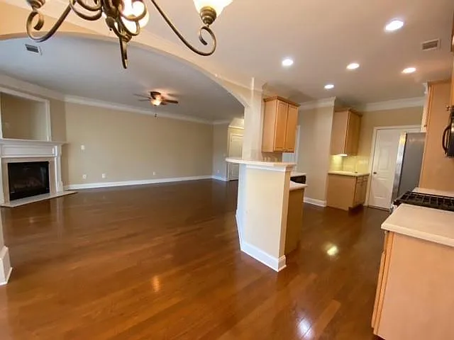 2511 Gadsen Walk — Photo 11