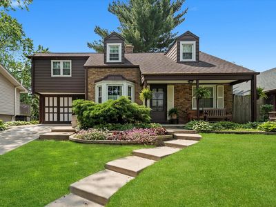 4216 Elm St, Downers Grove, IL, 60515
