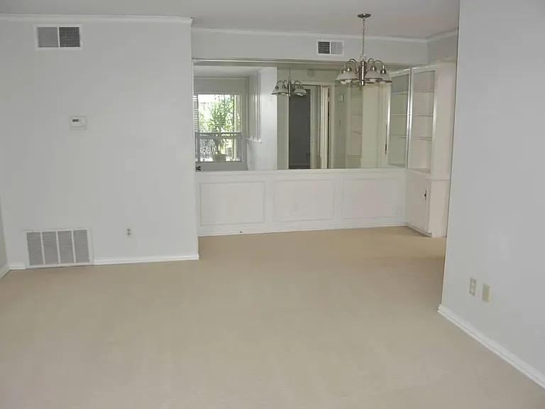 800 Post Oak Blvd #99 — Photo 3