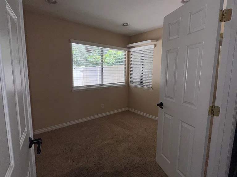 1647 Orinda Ct — Photo 9