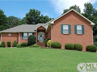 3020 Lisa Dr, Springfield, TN 37172