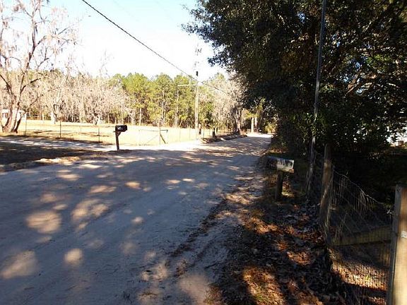 4th image of 1733 Williams Rd