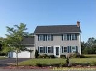 24 Mohawk Dr, Gardner, MA 01440