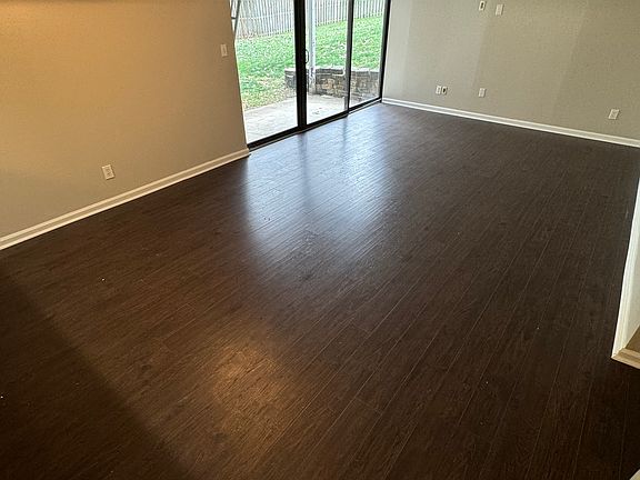 5th image of 111 Winding Way Unit L