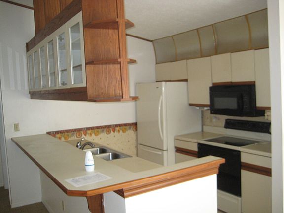 4th image of 5189 SE Horse Point Road