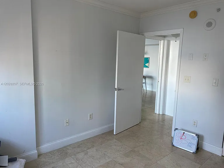 31 SE 5th St #2308 — Photo 9