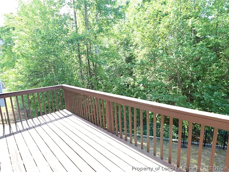 240 Mystwood Hollow Cir — Photo 16
