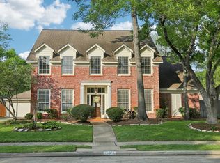 15323 Willow Shores Dr, Houston, TX 77062