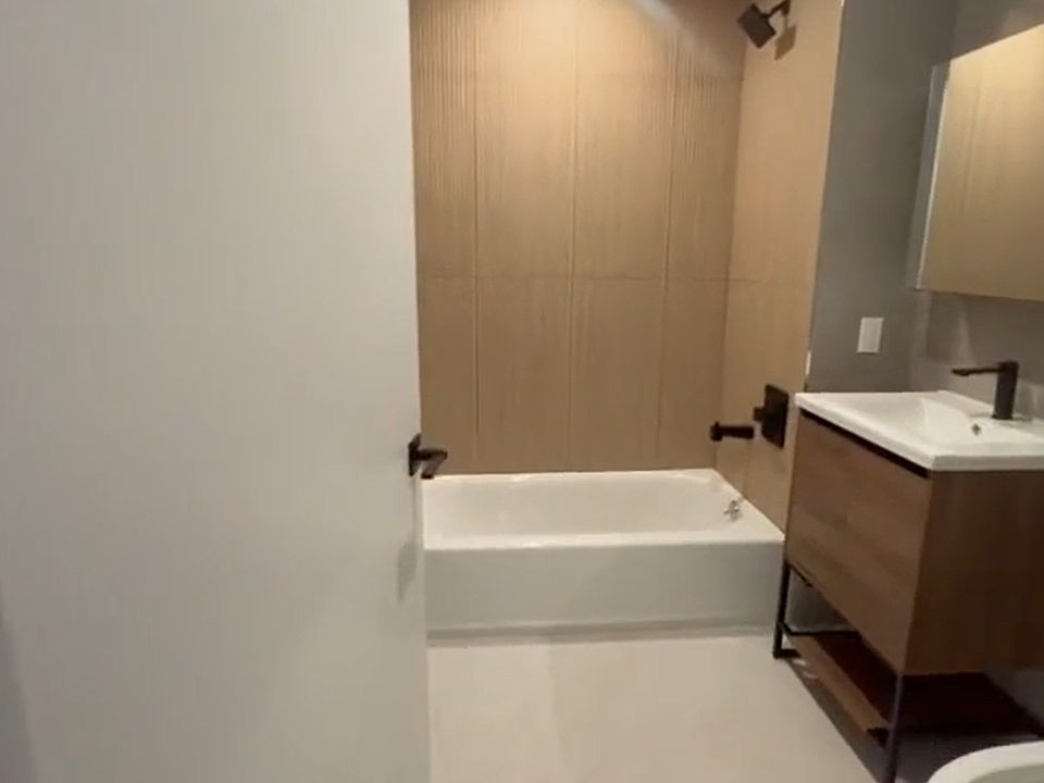 2nd image of 2385 Morris Ave #C4