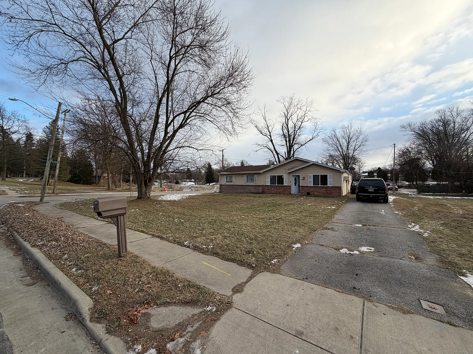 3 bed, 1134 sqft, $1,850 — Photo 2