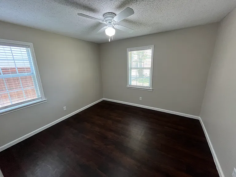 11303 Trail Ln — Photo 10