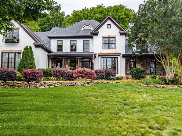 2128 River Sound Dr, Knoxville, TN 37922