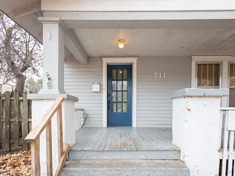 711 Osage St — Photo 3
