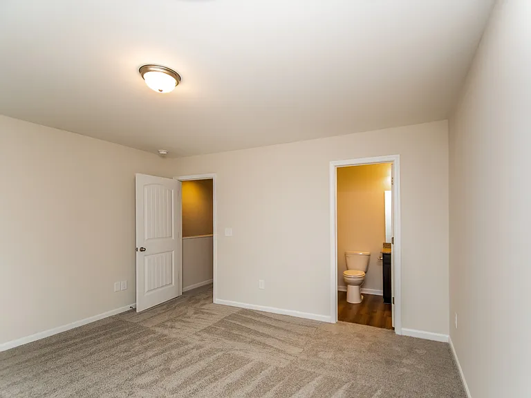 335 Noble Ln — Photo 11