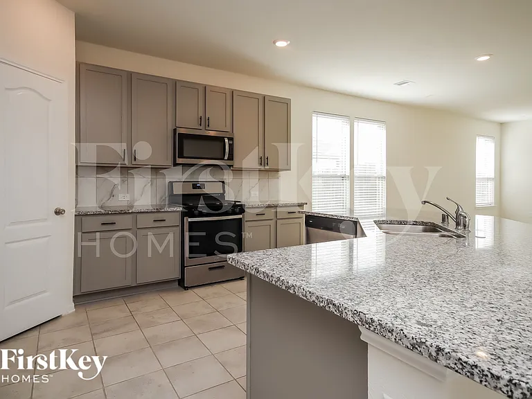 22211 Davenport Downs Ln — Photo 5