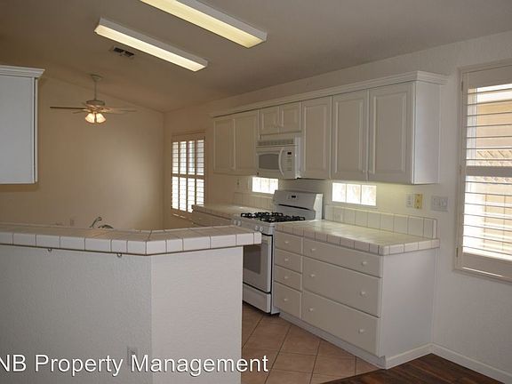 3rd image of 125 Southern Cross Ct