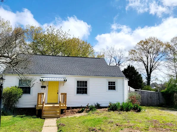 4 Howard Ct, Newport News, VA 23601