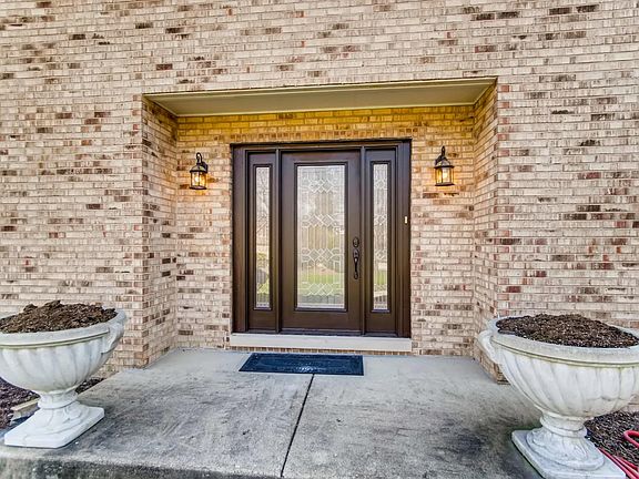 4th image of 319 Hambletonian Dr