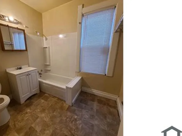 1304 W Ring St, Milwaukee, WI 53206