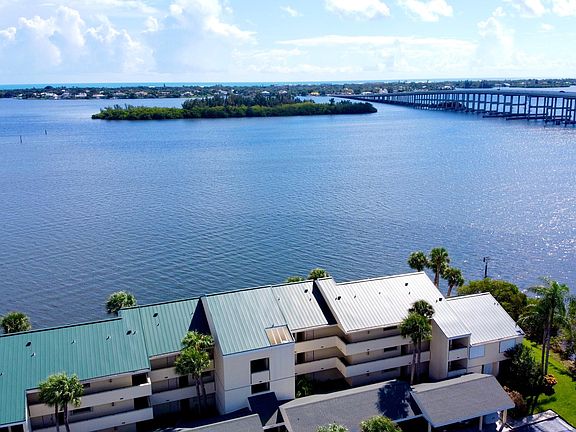 2nd image of 1820 Tarpon Ln Unit 204