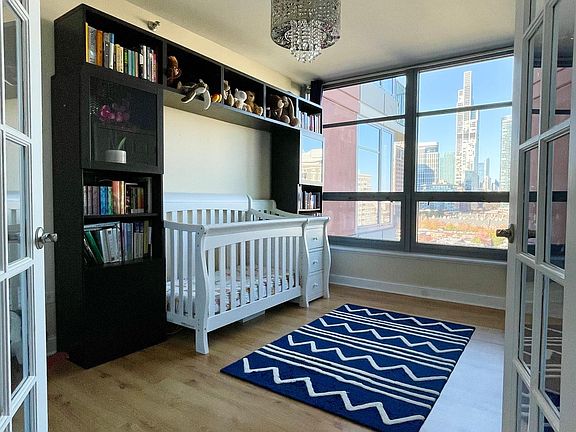 2nd image of 1600 S Prairie Ave #1003