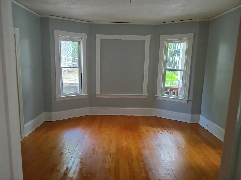 2 bed, 1.0 bath, 1000 sqft, $1,500 — Photo 1