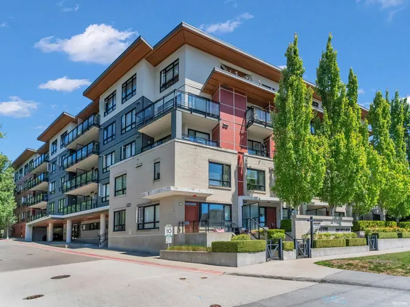 13931 Fraser Hwy #408, Surrey, BC V3T 4E6