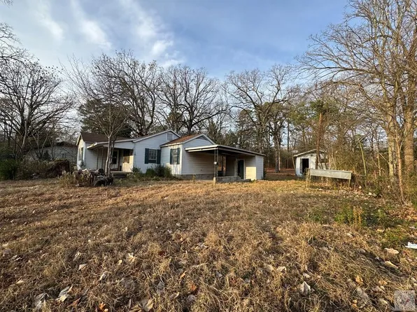 201 Roosevelt Rd, Hooks, TX 75561