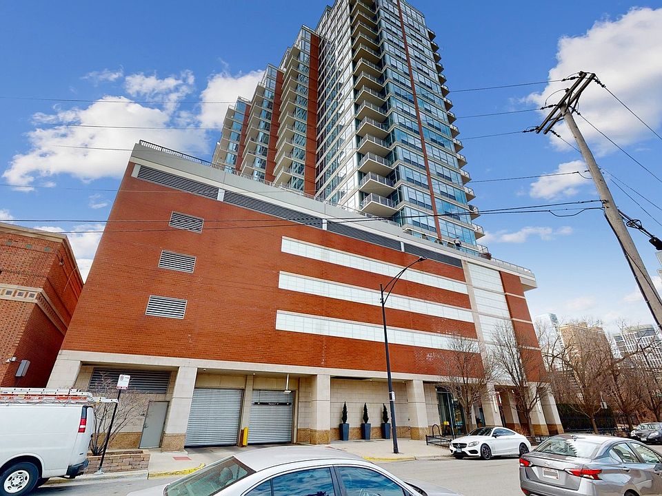 1st image of 1600 S Prairie Ave Unit 901