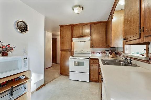 5th image of 957 Lee Ave