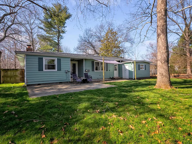 609 S Emerald Ln — Photo 2