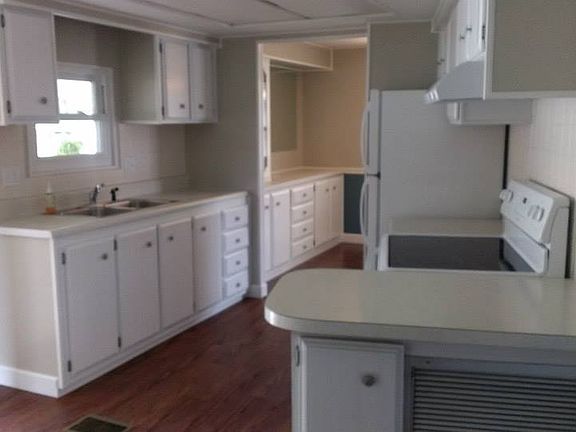2nd image of 106 Marigold St