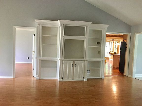 Book Case/Entertainment