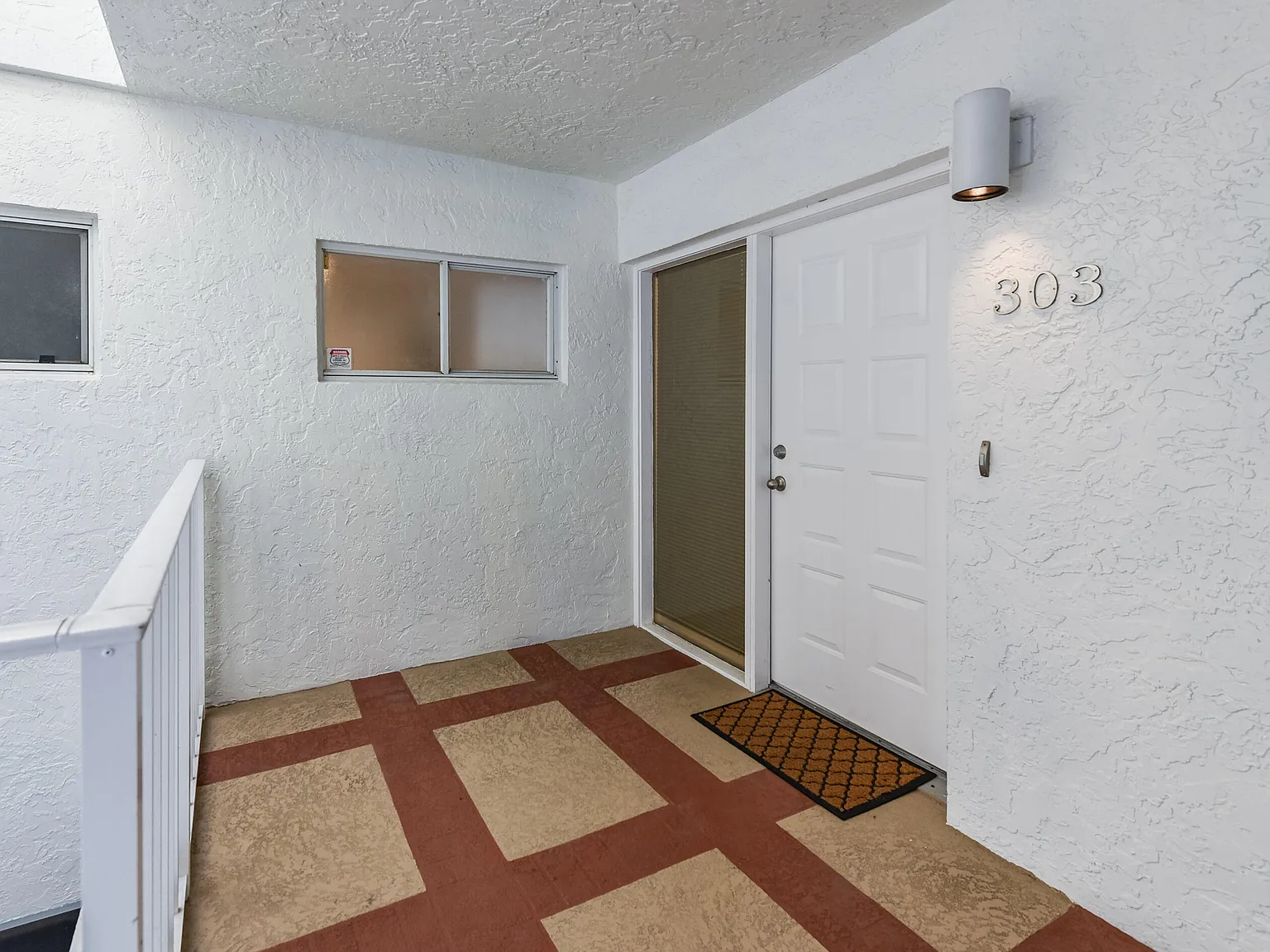3 bed, 2.5 bath, 1925 sqft, $7,500 — Photo 3
