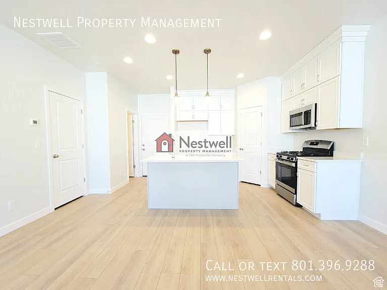 3728 S 3300 W — Photo 3