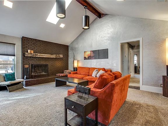 5th image of 301 Bodart Ln
