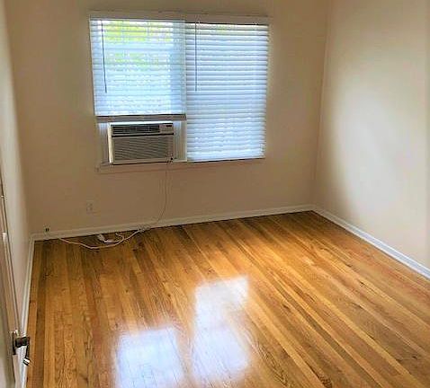 5th image of 801 26th St #807B