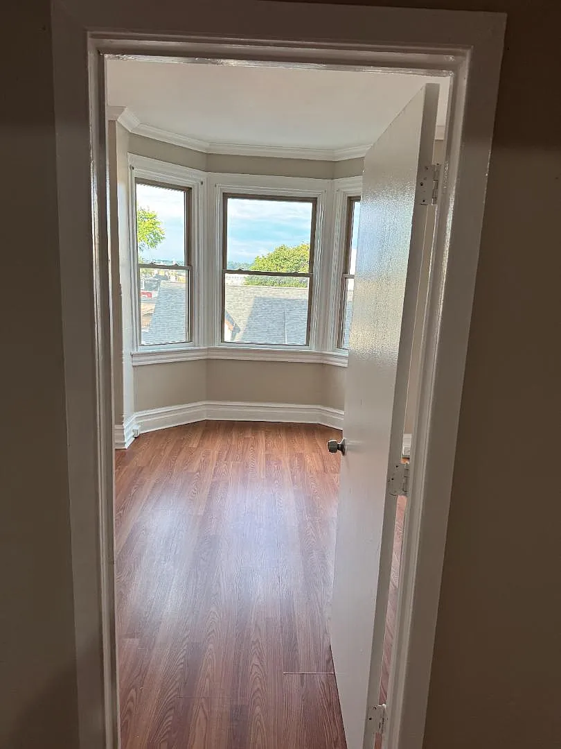 220 N 6th Street - Apt #4 — Photo 1