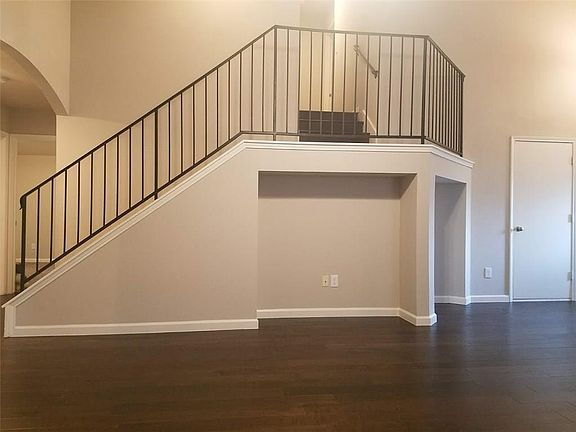 4th image of 773 Eagle Dr