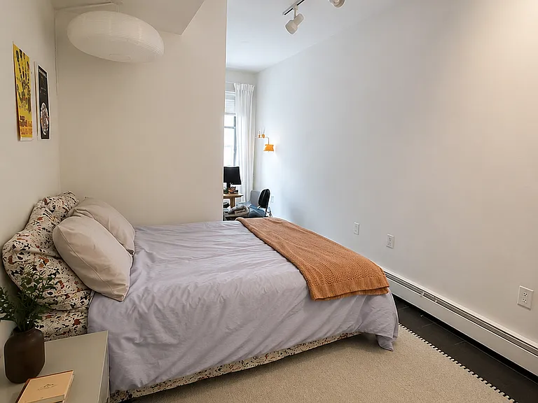 190 E 7th St #115 — Photo 7